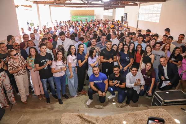 Uece inicia semestre letivo 320 alunos em oito novos cursos e três